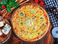 Пица с домашно тесто и четири вида сирена куатро формаджи